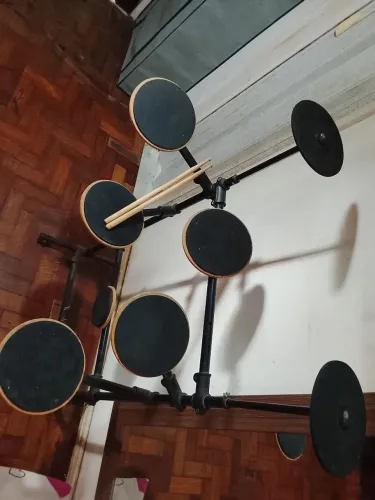 Vendo praticável de bateria