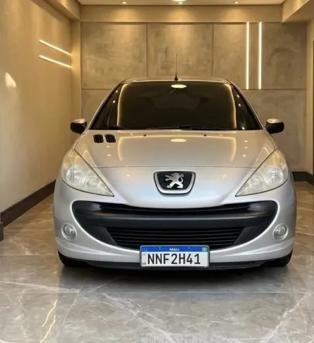 Peugeot 207 XR Sport 1.4 Flex 8V 5P 2011