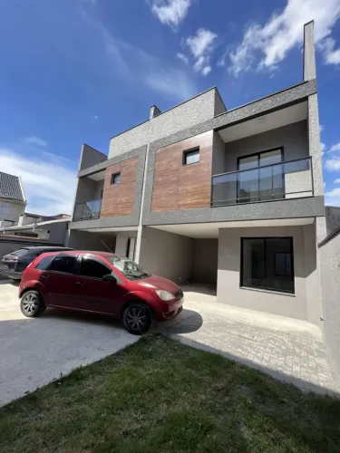 SOBRADO COM TERRAÇO NOVO À VENDA NO CAPÃO RASO.