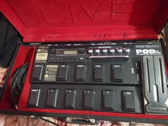 Pedaleira Pod XT Live