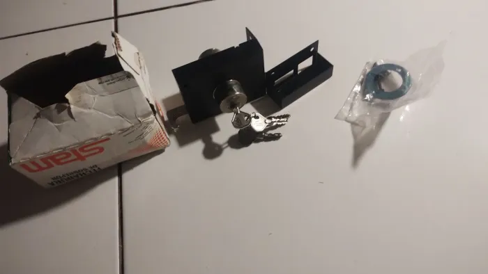 Vendo fechadura de porta