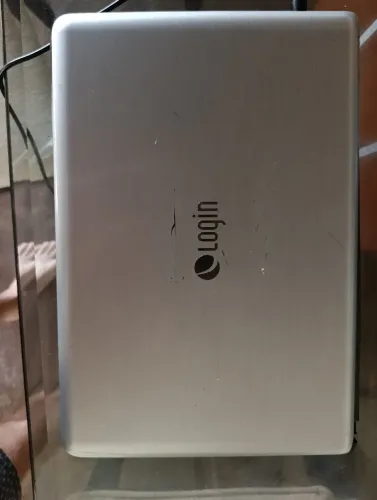 Notebook login I5 4GB 500 HD
