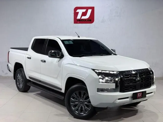 Mitsubishi TRITON HPE 2.4 CD 4X4 TB Diesel Aut. 2026