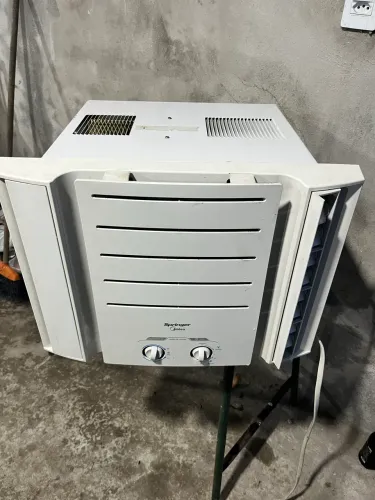 Ar de Janela 10 mil Btu/h 