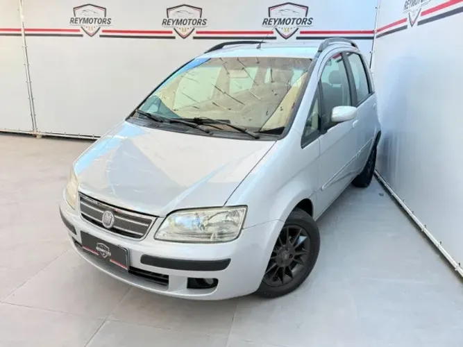 Fiat Idea ELX 1.4 MPI Fire Flex 8V 5P 2010