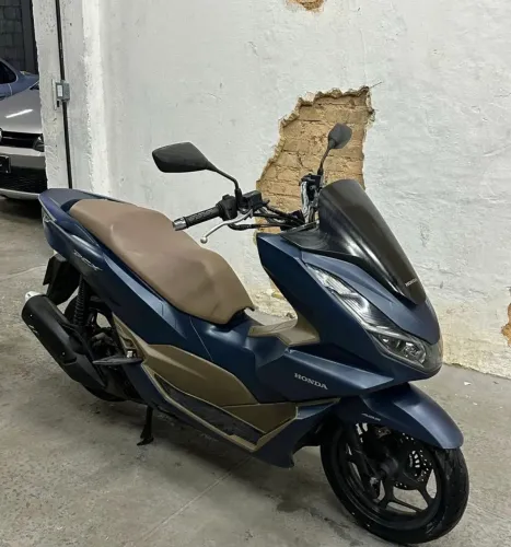Pcx dlx ano 2024