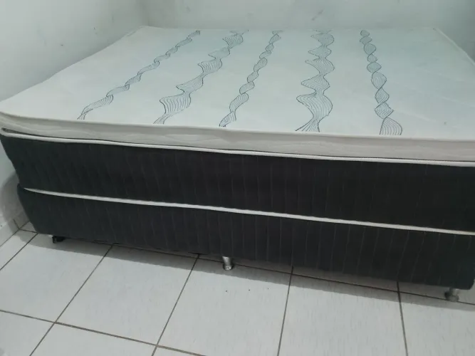 Vendo cama casal BonSono Majestic. PREÇO NEGOCIÁVEL , ACEITO CARTÃO C JUROS da MAQUINETA