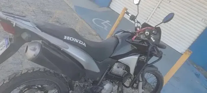 Vende-se xre 300
