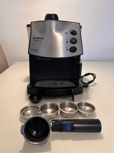 Cafeteira expresso Mondial