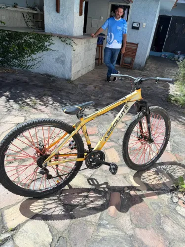 Vende-se bicicleta aro 29