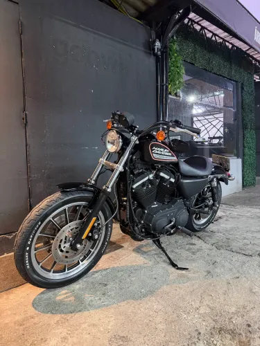 Harley Davidson XL 883 R 2008 