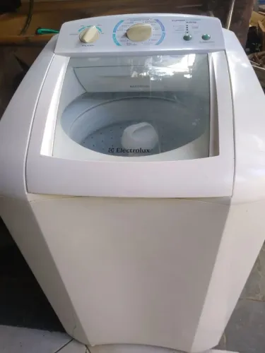 Máquina de lavar roupa Eletrolux turbo 9kg