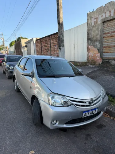 Toyota Etios XLS Sedan 1.5 Flex 16V 4P Mec. 2014