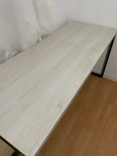 Mesa modelo industrial usada