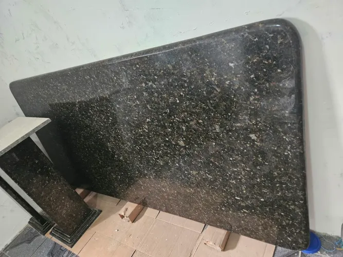 mesa toda em mármore para 8 lugares