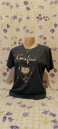 camiseta notave coraline cinza