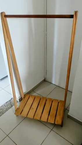 Arara de Roupas Pinus