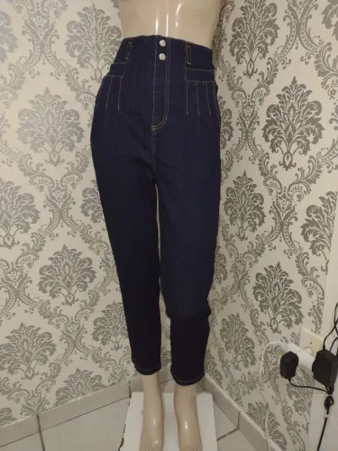 Calça jeans cintura altíssima