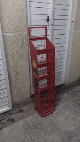 Vendo expositor para biscoitos por R$120 cada. Retirada em Realengo 