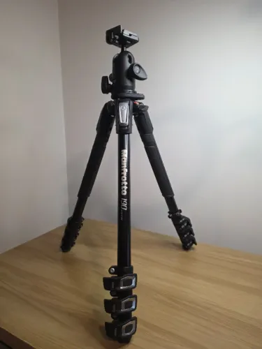 Tripé Manfrotto 190 (4 Seções) + Cabeça Ball Head 498RC2