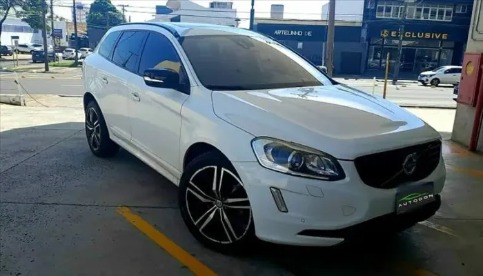 Volvo XC 90 2.5t 210cv AWD 5P 2017