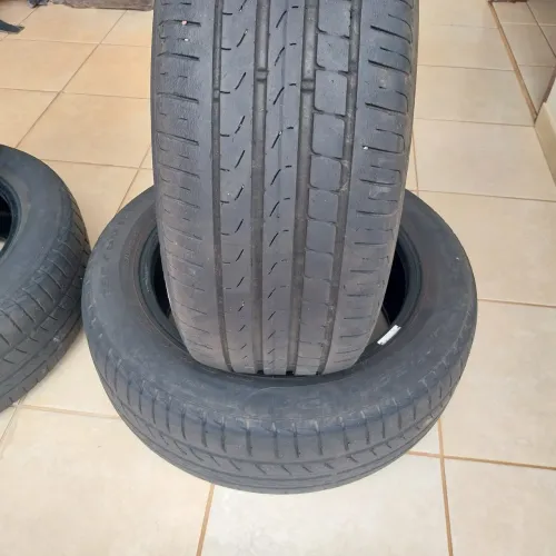 4 pneus aro 15. 3 185/60 e 1 195/55 .