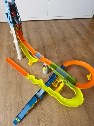 Pista Hot Wheels Mutant Machines Ataque City