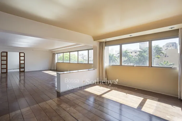 Apartamento amplo para reforma com vista livre