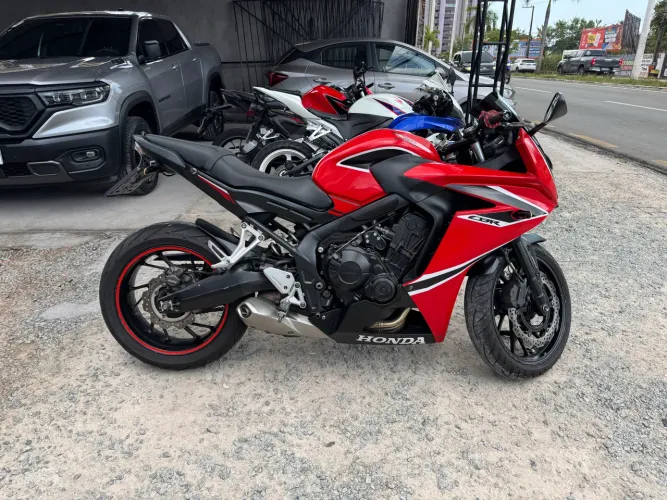 HONDA CBR 650F 2018 km 38.000 extra