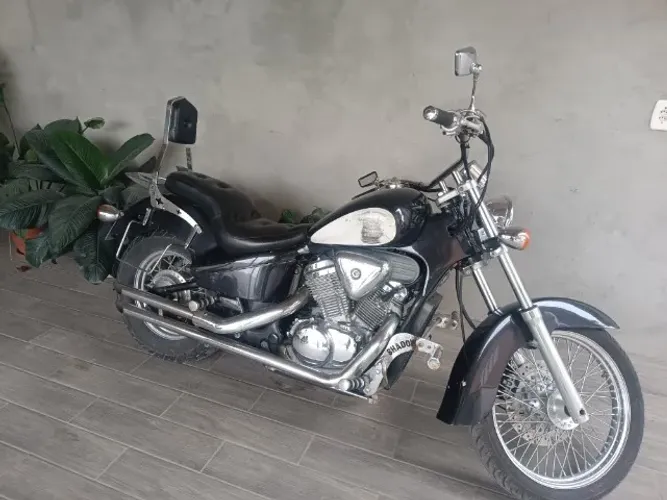 SHADOW 600 1997