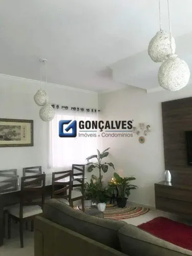 Sobrado à venda em Baeta Neves (São Bernardo do Campo) | 3 dorms (1 suíte), 2 vagas e 2 va