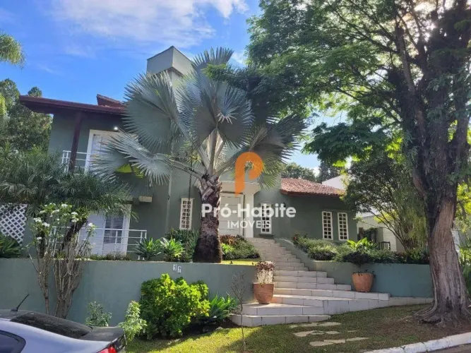 CASA - 675,41m² - 5 SUÍTES - GRANJA VIANA - COND. FOREST HILLS