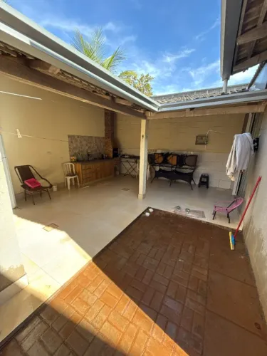 Village Jequitibá | 3 Quartos | Com Armários | Área gourmet no fundo.