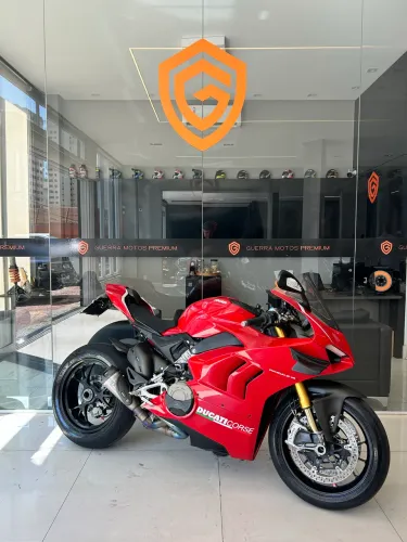 Ducati Panigale V4 S
