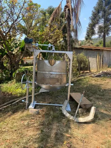 Tacho Industrial Inox Basculante com Motor e Agitador