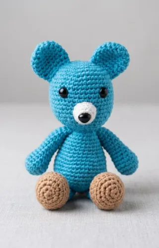 Ursinho azul de amigurumi 