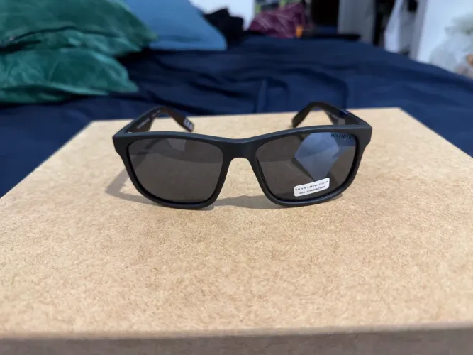 Óculos de Sol Tommy Hilfiger