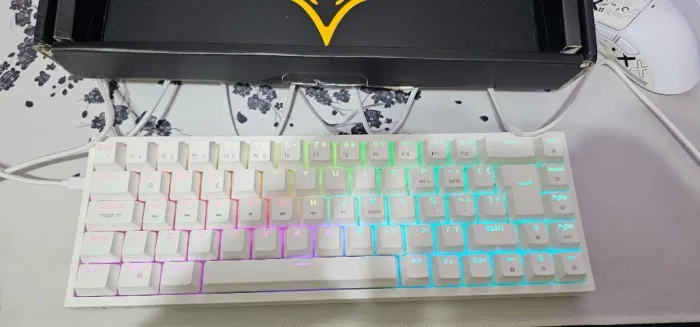Teclado mecanico Husky hailstorm 65% - Novo!