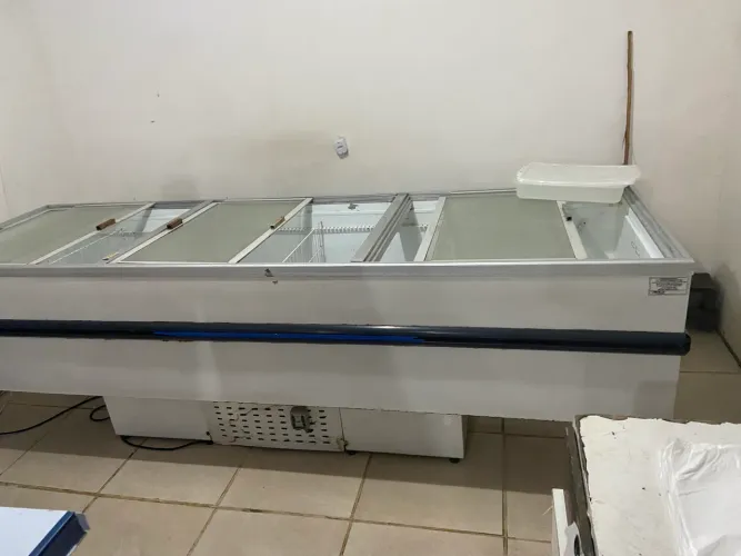 Freezer ilha