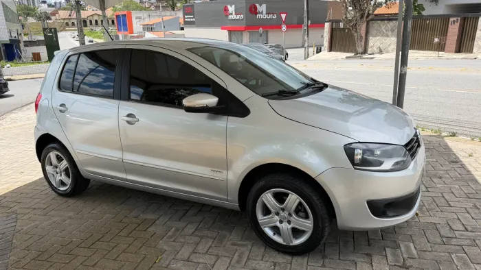Volkswagen Fox 1.6 MI Total Flex 8V 5P 2013