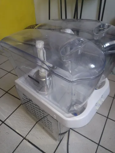 Refresqueira Venâncio Em Inox 2 Reservatórios de 16L 220V só foi usada duas semanas