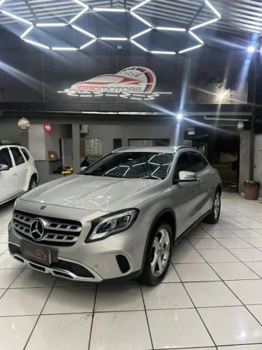 Mercedes-Benz GLA 200 Adv. 1.6/1.6 TB 16V Flex Aut. 2018