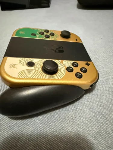 Vendo Nintendo Switch Oled Zelda: Tears of the Kingdom