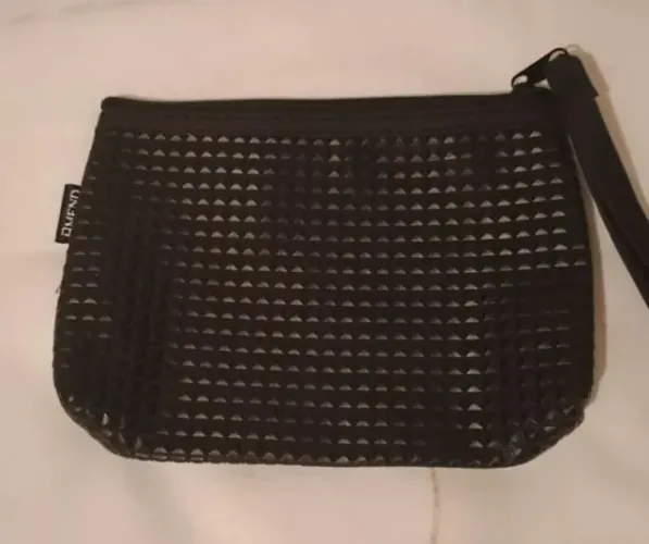 Necessaire Amend Preta 20x14cm | Ideal para Maquiagem e Viagem