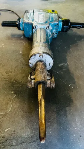 Rompedor/Martelete Makita 32kg HM1810
