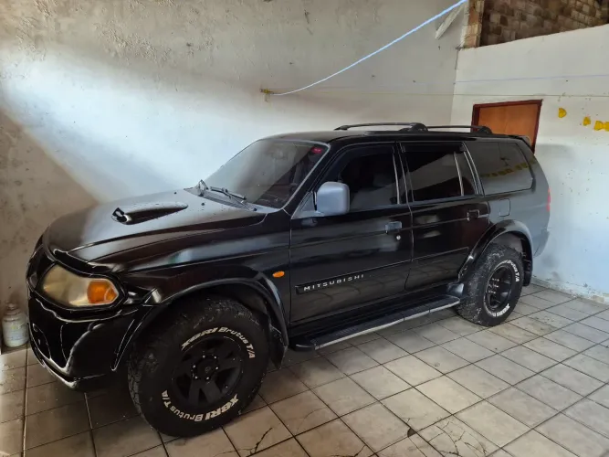 Mitsubishi Pajero Sport HPE-S 2.4 4X4 Diesel AUT 2000