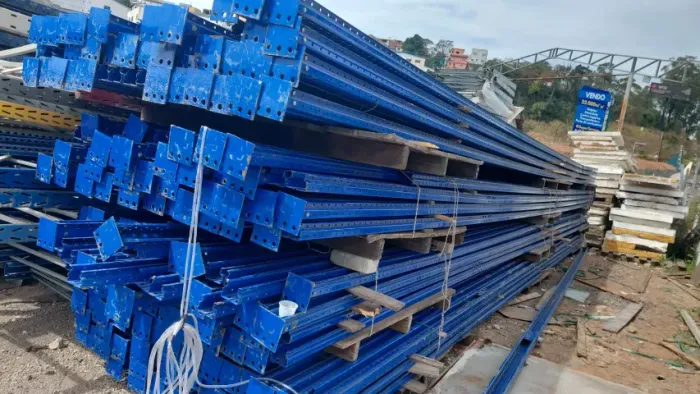 Porta Paletes Usado - Montantes com 10,50m ou 5,25m - Melhor Preço. OPORTUNIDADE!