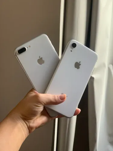 iPhone XR e 8 Plus