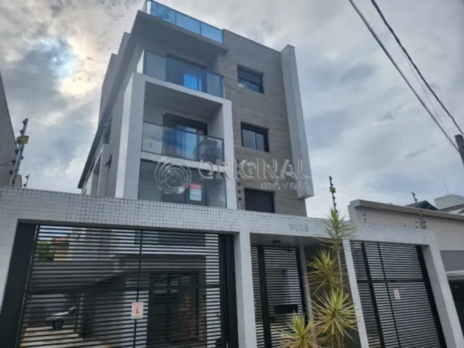 APARTAMENTO COM DUAS VAGAS DE GARAGEM PARA VENDA.
