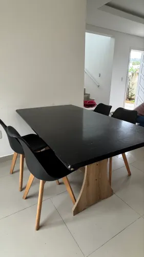 Mesa 4 cadeiras
